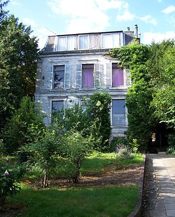 La maison de Céline et de son épouse Lucette, route des Gardes à Meudon en 2012. De LPLT WIkipédia
