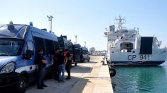 Sicile : Matteo Salvini envoie la police pour empêcher les 177 migrants du Diciotti de débarquer