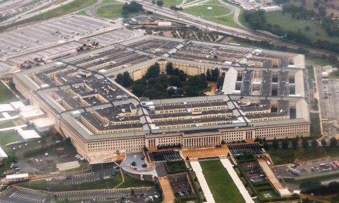 Une vue aérienne du Pentagone à Arlington, en Virginie, le 12 août 2018. (Charlotte Cuthbertson/The Epoch Times)