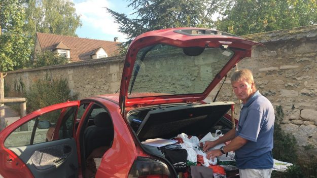 Après avoir perdu son travail, un homme handicapé vit dans sa voiture depuis six mois