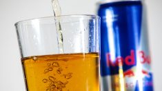 Un cardiologue alerte sur les risques des boissons énergisantes, qui seraient potentiellement mortelles