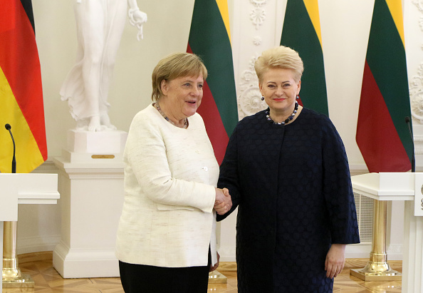 La chancelière allemande Angela Merkel et présidente lituanienne Dalia Grybauskaite à Vilnius le 14 septembre 2018.(Photo :  PETRAS MALUKAS/AFP/Getty Images)