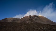 Italie: fortes explosions sur l’Etna, niveau de vigilance accru