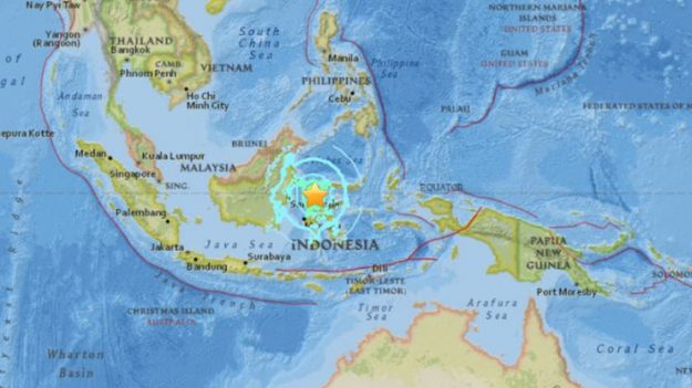 Vidéo du tsunami qui a frappé l’Indonésie après un séisme d’une magnitude de 7,5