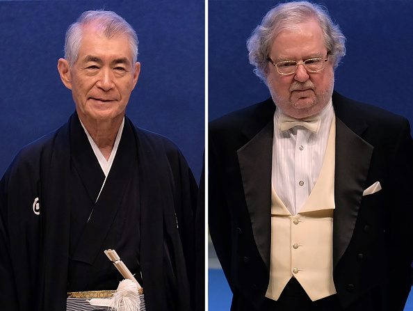 -Le jury a déclaré le 1er Octobre 2018, James P Allison des États-Unis et Tasuku Honjo du Japon Lauréat du prix Nobel de médecine 2018 pour la recherche qui a révolutionné le traitement du cancer. Photo SAM YEH / AFP / Getty Images.