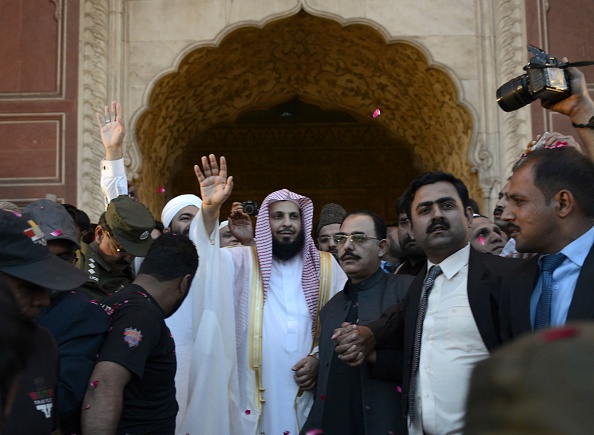 -L’imam saoudien de la Grande Mosquée de la ville sainte de la Mecque, demande de ne pas entrer dans les allégations qui ont pour but de déstabiliser la région. Photo ARIF ALI / AFP / Getty Images.