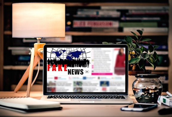 "Fake news" se dira "infox" en français.(Photo Pixabay)