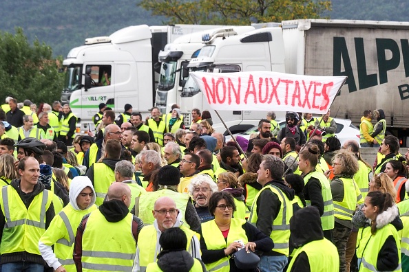       17 novembre 2018, le mouvement "Gilets jaunes" mobilise la France. (Photo : RAYMOND ROIG/AFP/Getty Images)