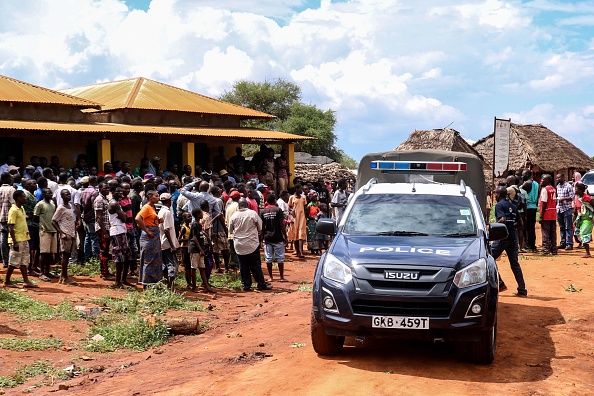-Le 21 novembre 2018, une bande armée a enlevé une Italienne de 23 ans, qui travaillait bénévolement pour une organisation caritative italienne, dans le village de Chakama du comté côtier de Kilifi, dans le sud-est du Kenya. Photo STRINGER / AFP / Getty Images.