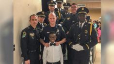 Le fils âgé de 10 ans d’un policier décédé a une belle surprise lorsqu’il reçoit son diplôme au primaire