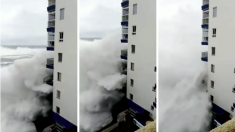 Vidéo : une vague géante démolit un balcon au 3e étage d’un immeuble aux Canaries
