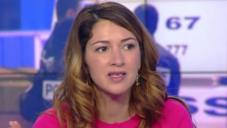 Invitée sur le plateau de L’Heure des pros le 14 décembre, Zineb el Rhazoui a expliqué qu’il fallait que « l’islam se soumette à la critique ». Crédit : capture d'écran YouTube - C-News.