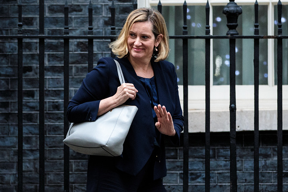 -La secrétaire du ministère du Travail et des Pensions, Amber Rudd, quitte le numéro 10 de Downing Street à la suite d'une réunion des ministres du cabinet tenue le 6 décembre 2018 à Londres, en Angleterre. Photo de Jack Taylor / Getty Images.