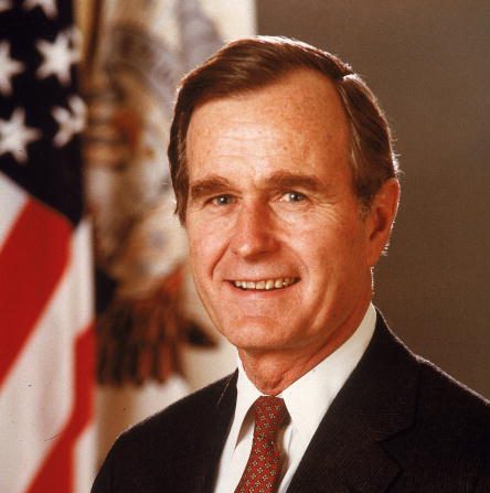 -Portrait du quarante et unième président des États-Unis, George Bush, vers 1989. Photo de Hulton Archive / Getty Images