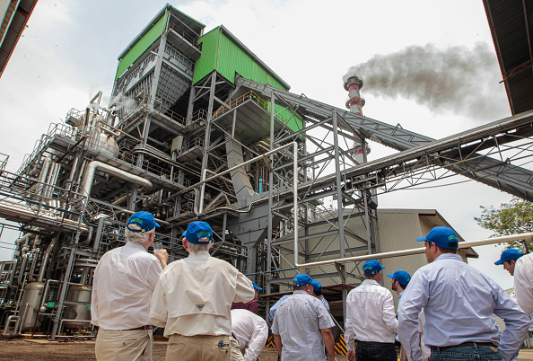 -(Illustration) Vue d’une centrale de cogénération d'énergie qui produira de l'énergie à partir de la bagasse, elle a une capacité de production de 38 MW. Photo INTI OCON / AFP / Getty Images.