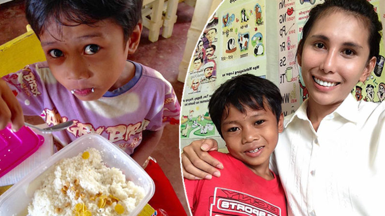 Choniil Mascariñas, une enseignante des Philippines, avec son élève lors qu'il mangeait de la malbouffe mélangée à du riz pour le déjeuner. (Facebook | Choniil Mascariñas)