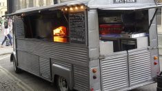 Des SDF à Paris créent leur propre foodtruck