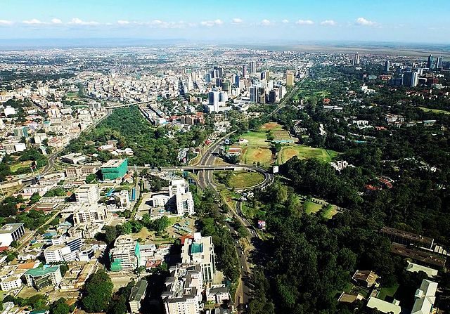 -Attaque terroriste dans un complexe touristique de Nairobi, l'attaque est en cours. Photo Wikipedia la ville de Nairobi.