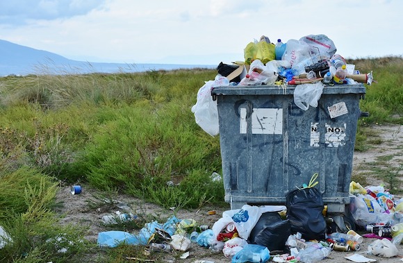 Poubelles sauvages : en Bretagne, un élu renvoie les déchets à l'envoyeur. (Photo : Pixabay)