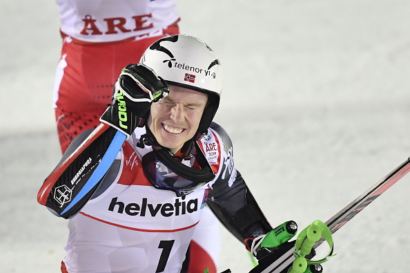 -Henrik Kristoffersen de Norvège remporte la médaille d'or lors du slalom géant des Championnats du monde de ski FIS le 15 février 2019 à Are en Suède. Photo par Alain Grosclaude / Agence Zoom / Getty Images.