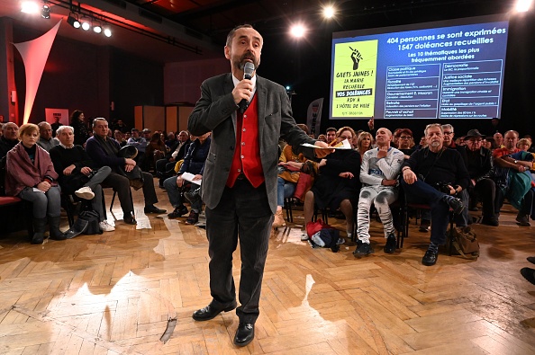Le maire de Béziers a animé un débat-citoyen pendant près de 4 heures lundi dernier. Crédit : PASCAL GUYOT/AFP/Getty Images.