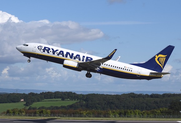 bagage à main payant dans les cabines. Ryanair et Wizz Air condamnés à des amendes en Italie. (Photo d'illustration : Pixabay)