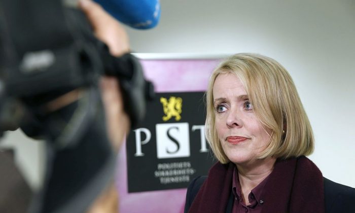 Marie Benedicte Bjørnland, responsable du renseignement intérieur (PST) norvégien, s'adresse aux médias à Oslo, le 13 décembre 2014. (Terje Bendiksby/AFP/Getty Images)