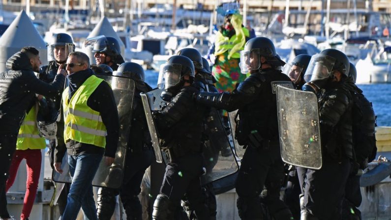 Manifestation des Gilets jaunes à Marseille le 8 décembre 2018. (BORIS HORVAT/AFP/Getty Images)