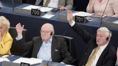 Assistants parlementaires: le Parlement européen lève l’immunité de Jean-Marie Le Pen