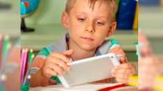 Une école de Sydney interdit «les iPads» distrayants, les élèves reviennent aux manuels scolaires traditionnels