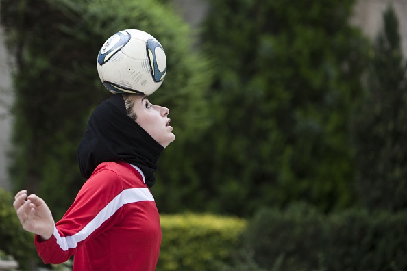 Katayoun Khosrowyar, entraîneur de l’équipe de football féminine des -19 ans de l’Iran. Photo d’illustration. Crédit : BEHROUZ MEHRI/AFP/Getty Images.
