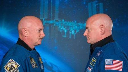 Des jumeaux astronautes passés à la loupe pendant un an, l’un sur Terre, l’autre dans les airs