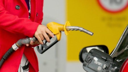 Carburants : les prix à la pompe continuent de grimper