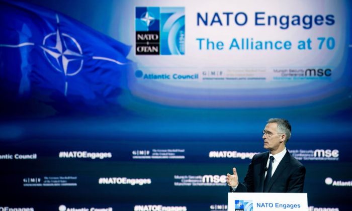 Jens Stoltenberg, secrétaire général de l'OTAN, prend la parole lors d'un forum sur l'OTAN tenu à Washington, le 3 avril 2019. (Brendan Smialowski BRENDAN SMIALOWSKI/AFP/Getty Images)