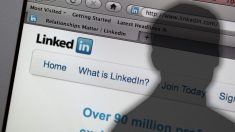 Le côté obscur de LinkedIn : est-ce que cette plateforme populaire est engagée dans le « léchage de bottes » ?