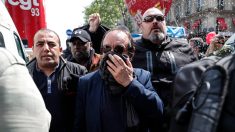 1er mai: Martinez contraint de quitter momentanément la manifestation à cause des « black blocs »