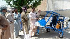 Au Pakistan, le vendeur de pop-corn sait aussi construire un avion