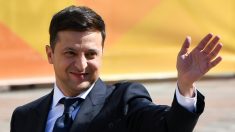 Ukraine : le nouveau président Zelensky se rend sur la ligne de front