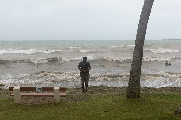 -Illustration- Le cyclone de catégorie 5 maximum a frappé l’île de Vanuatu, le 14 mars 2015 à 500 km à l’est de la Nouvelle-Calédonie, tard le 13 mars. Les premières indications font état de dommages considérables. Photo- FRED PAYET / AFP / Getty Images.