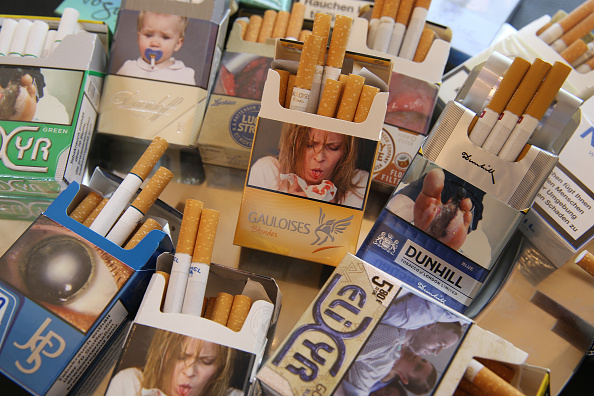 Dorénavant chaque paquet de cigarettes produit à destination du marché français, comme dans le reste de l'Europe, portera un identifiant unique..  (Photo : Sean Gallup/Getty Images)