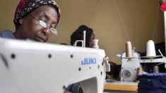 Éthiopie : des salariés payés 23 euros par mois pour fabriquer des vêtements pour Calvin Klein, Guess ou H&M
