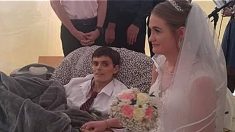 5 heures après avoir dit «je le veux», un ancien combattant de l’armée meurt du cancer en présence de sa nouvelle épouse