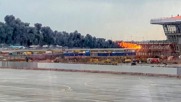 Un Superjet-100 de fabrication russe à l'aéroport international Chérémétiévo de Moscou le 5 mai 2019. (Viktor Marchukaites/AFP/Getty Images)
