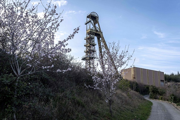 La mine de Salsigne, la plus importante mine d'or d'Europe et première mine d'arsenic du monde, a été exploitée pendant près d'un siècle jusqu'en 2004. (ERIC CABANIS/AFP/Getty Images)