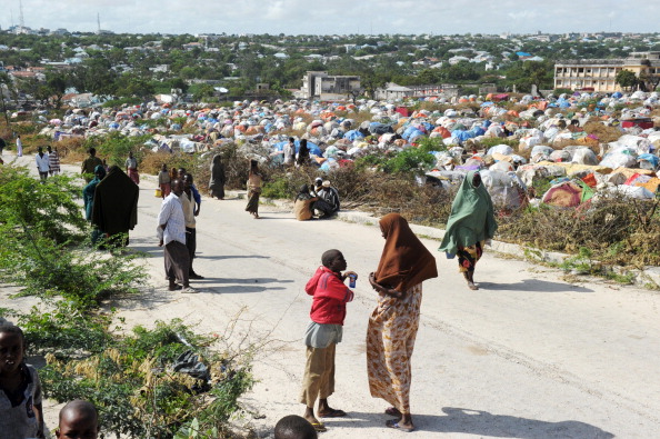 -La Somalie, dévastée par la guerre, est le pays le plus durement touché par la sécheresse dans la Corne de l'Afrique. Cinq régions ont été déclarées en proie à la famine. Photo ROBERTO SCHMIDT / AFP / Getty Images.