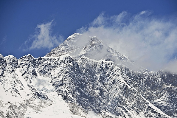 -La Nanda Devi est la plus haute montagne contenue dans le territoire indien. Photo ROBERTO SCHMIDT/AFP/Getty Images.