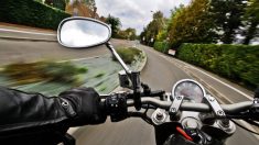 Après avoir acheté une moto, un homme meurt dans un accident lors de sa première sortie en rentrant chez lui