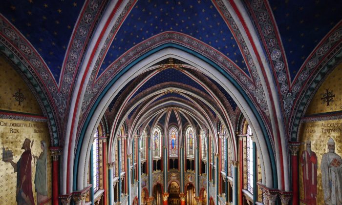 L'intérieur richement décoré de Saint-Germain-des-Prés à Paris fait l'objet d'une restauration essentielle et importante. (Agence P. Voisi/Pierre-Antoine Gatier)