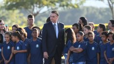 Au Brésil, le président Bolsonaro défend le travail des enfants