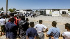 Libye: Inhumation de 46 migrants morts dans un naufrage au large de Khoms